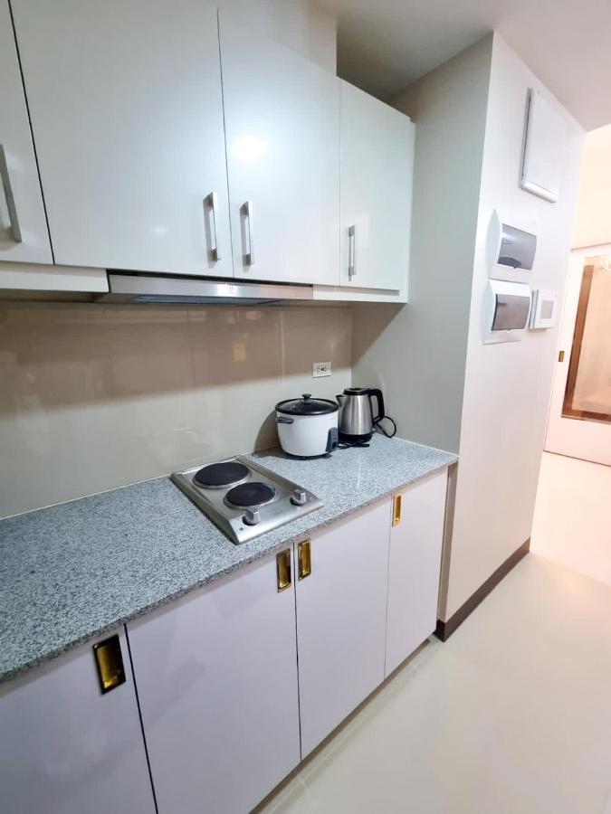 Modern 1Br In Uptown Bgc Aparthotel Taguig Ngoại thất bức ảnh