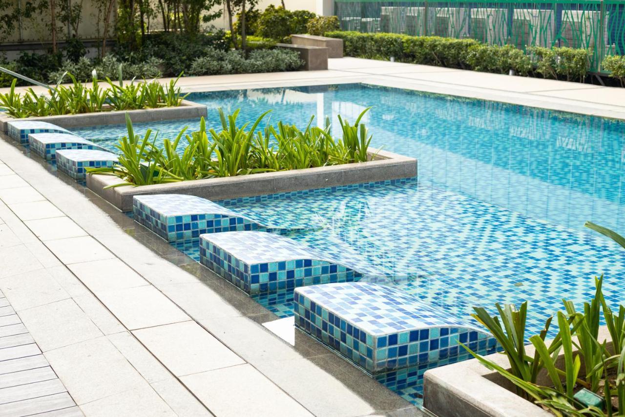 Modern 1Br In Uptown Bgc Aparthotel Taguig Ngoại thất bức ảnh